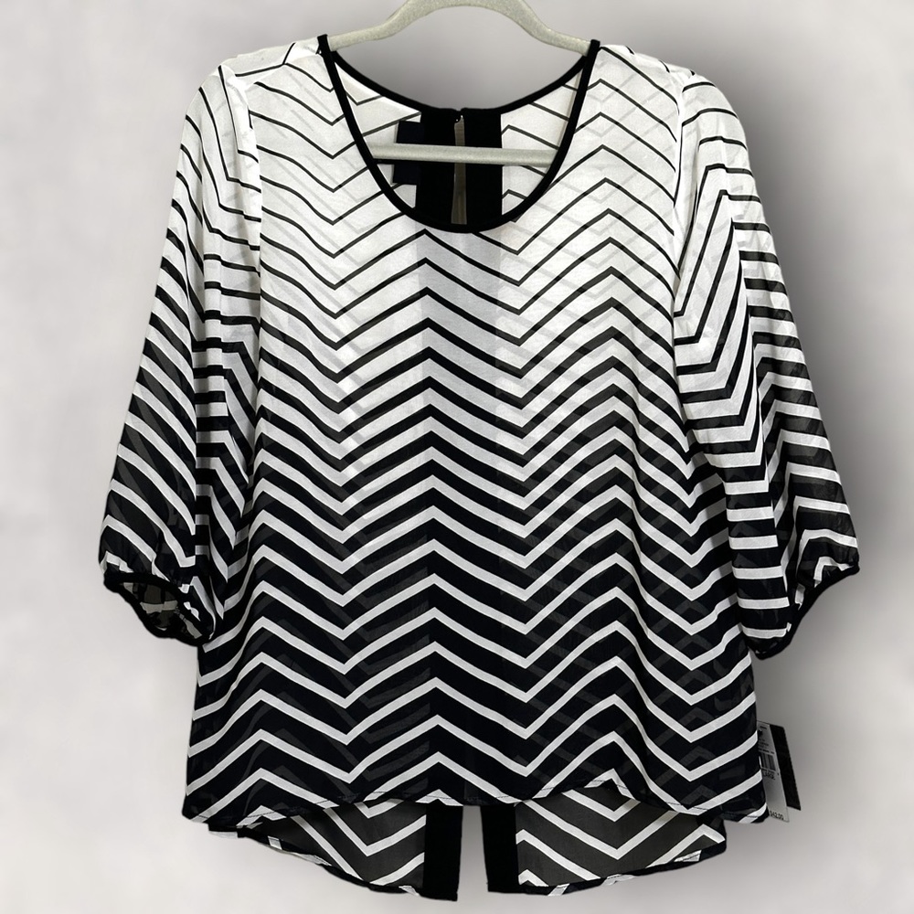 IZ Byer Women 3/4 Sleeve Size Large